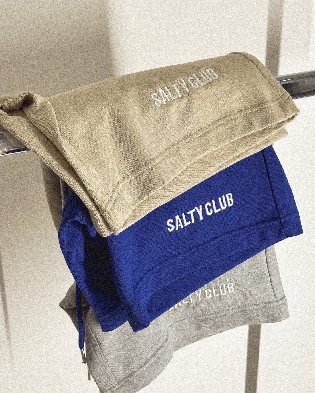 vetements surf salty smile BEACH CLUB BLEU SHORT marque eco responsable coton bio