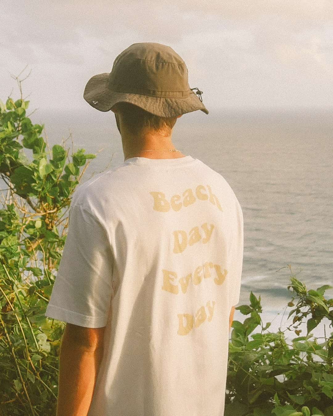 vetements surf salty smile BEACH DAY RETRO T SHIRT marque eco responsable coton bio