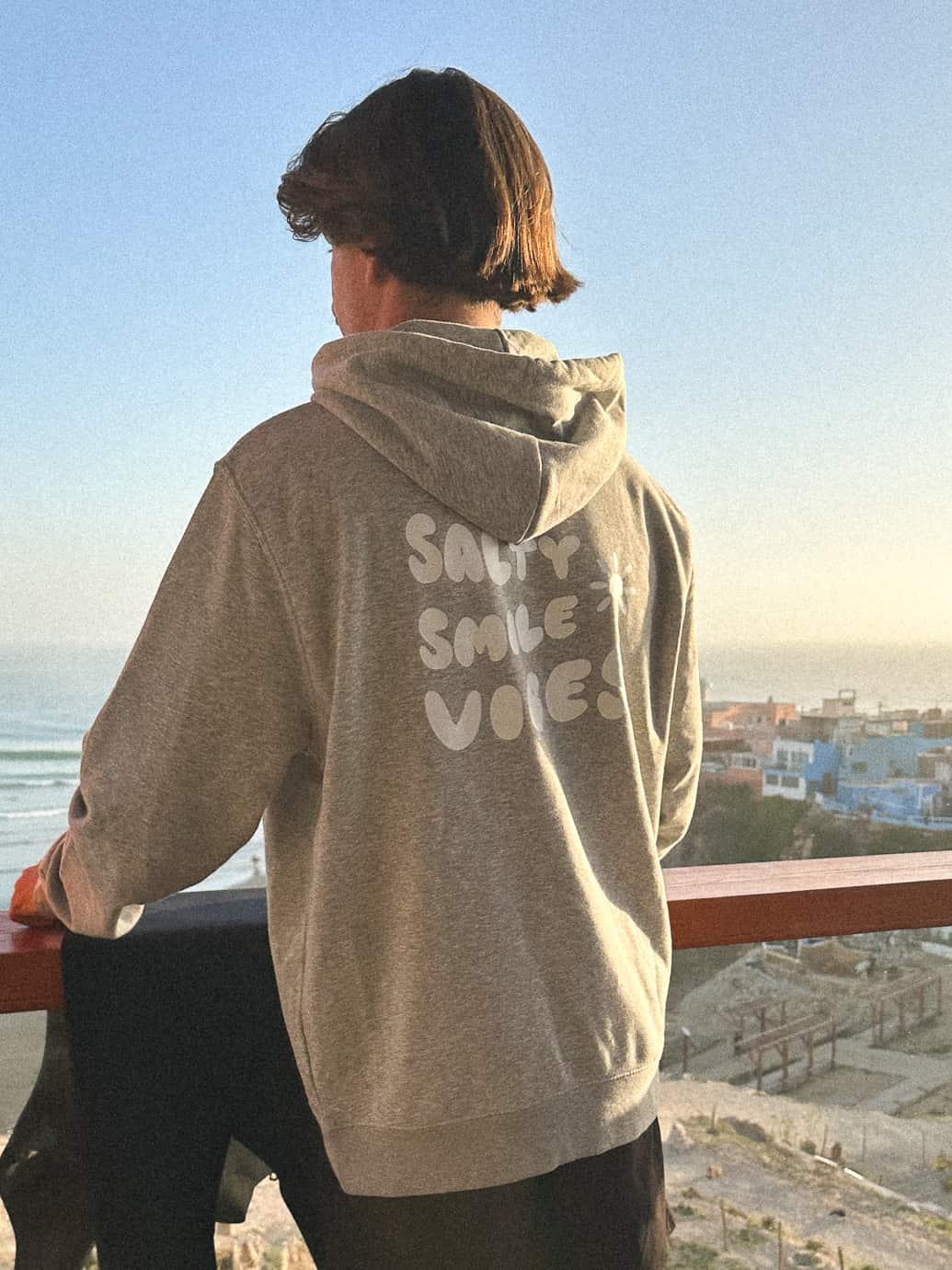 vetements surf salty smile SUMMER VIBES GREY HOODIE marque eco responsable coton bio