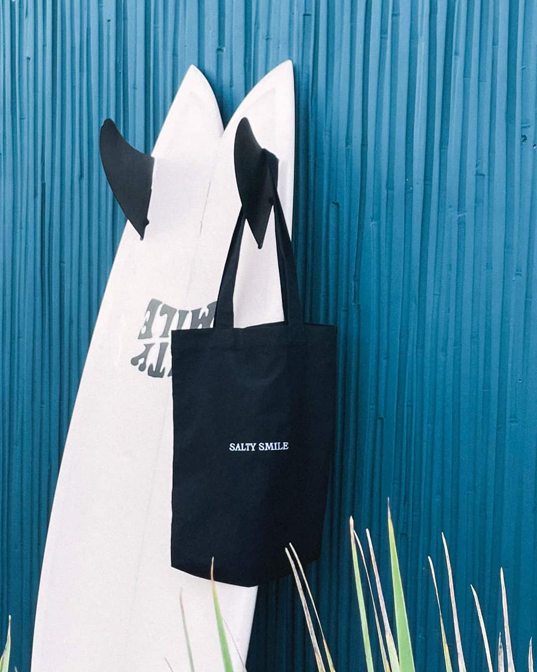 vetements surf salty smile Tote Bag Brodé Noir marque eco responsable coton bio