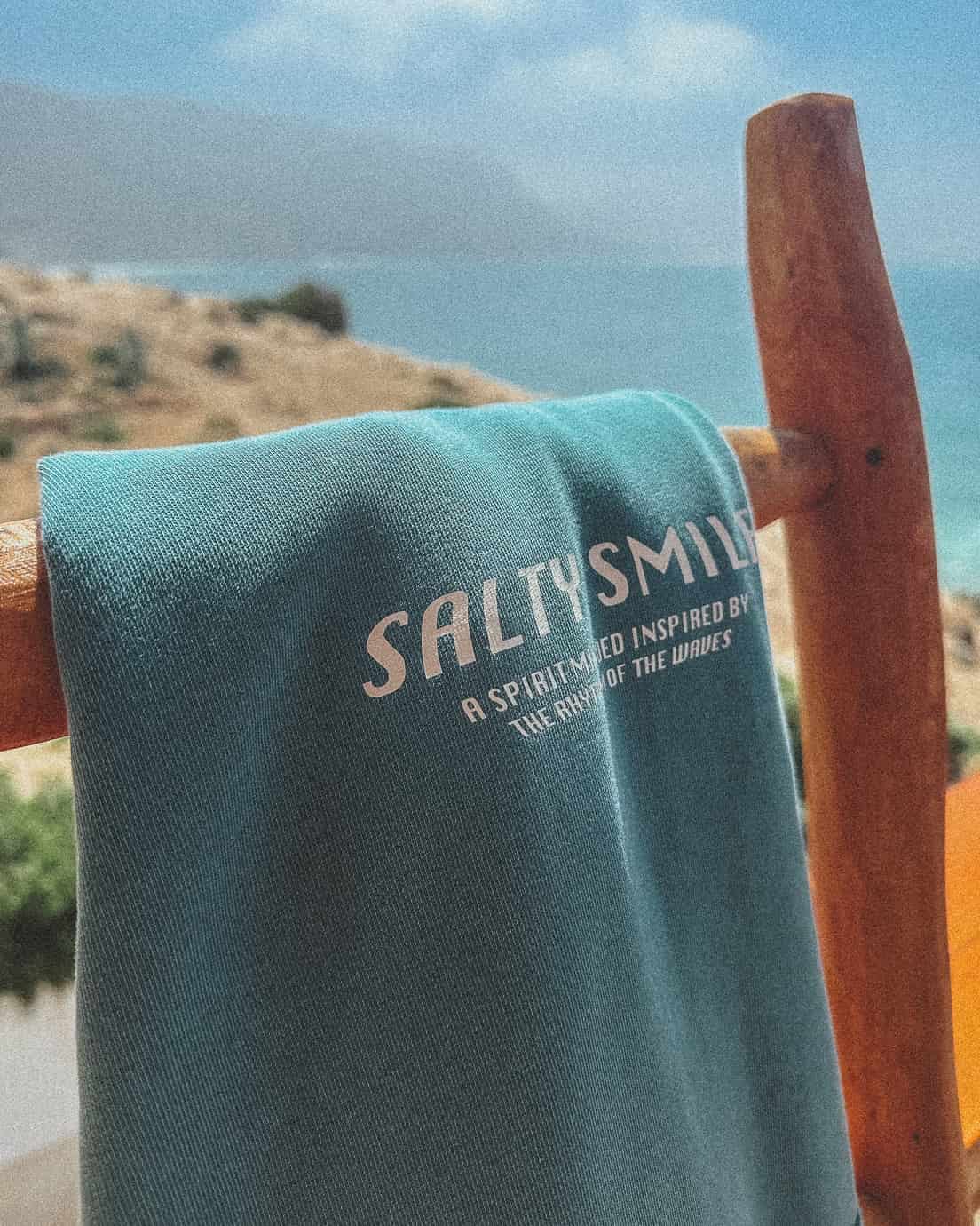 vetements surf salty smile VINTAGE HOODIE NOIR (WASHED) marque eco responsable coton bio