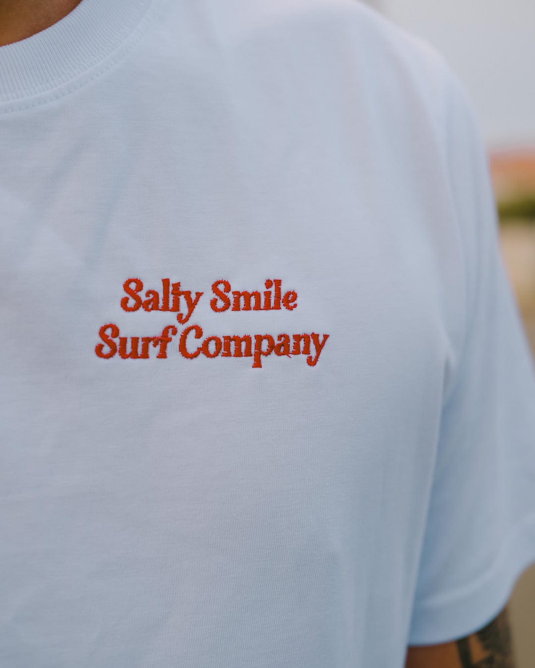 vetements surf salty smile T Shirt Surf Company Blanc marque eco responsable coton bio